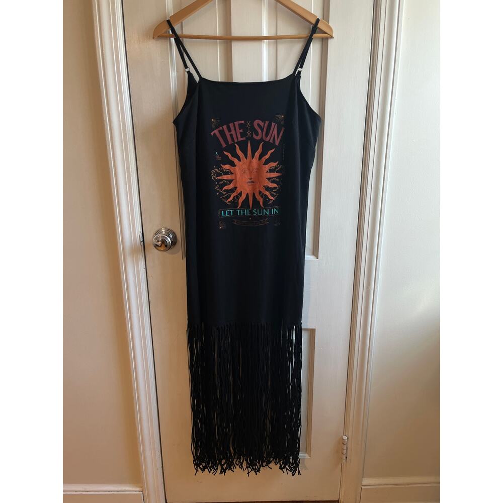 Black Fringe Graphic Maxi Dress with Sun Motif - Picture 3 of 10